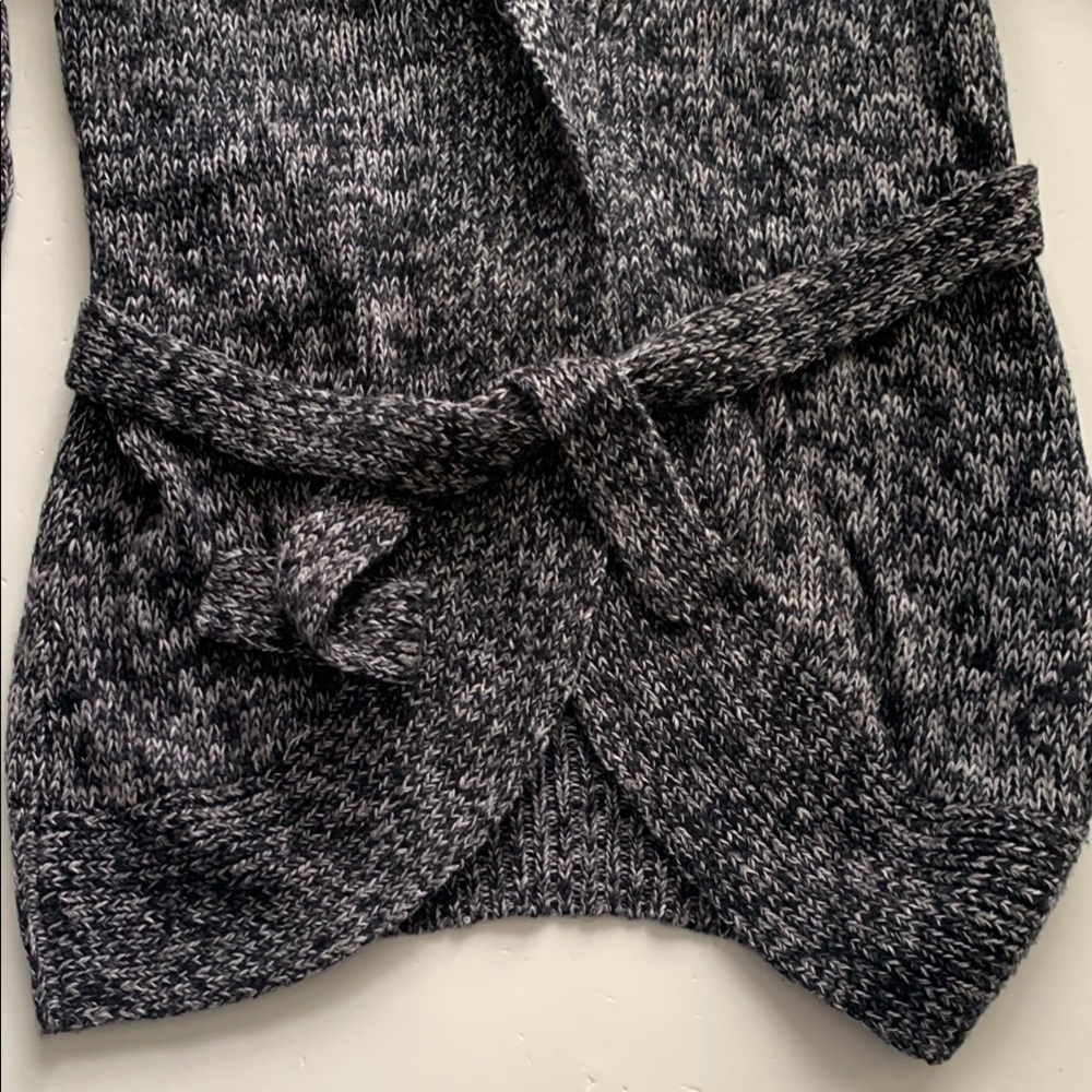 Motherhood Long Black Marble One Button Sweater Size M - Picture 3 of 7